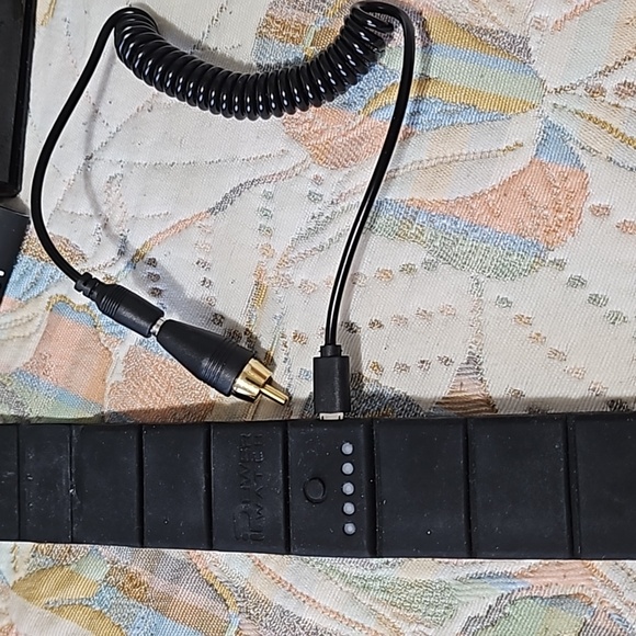 Power Supply for Tattoo Machines and USB-Compatible Electronic Devices — iPower® - Picture 7 of 16